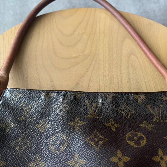 Authentic Louis Vuitton Monogram Looping MM shoulder bag - Picture 4 of 15